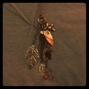 Forever 21 gold leaves necklace